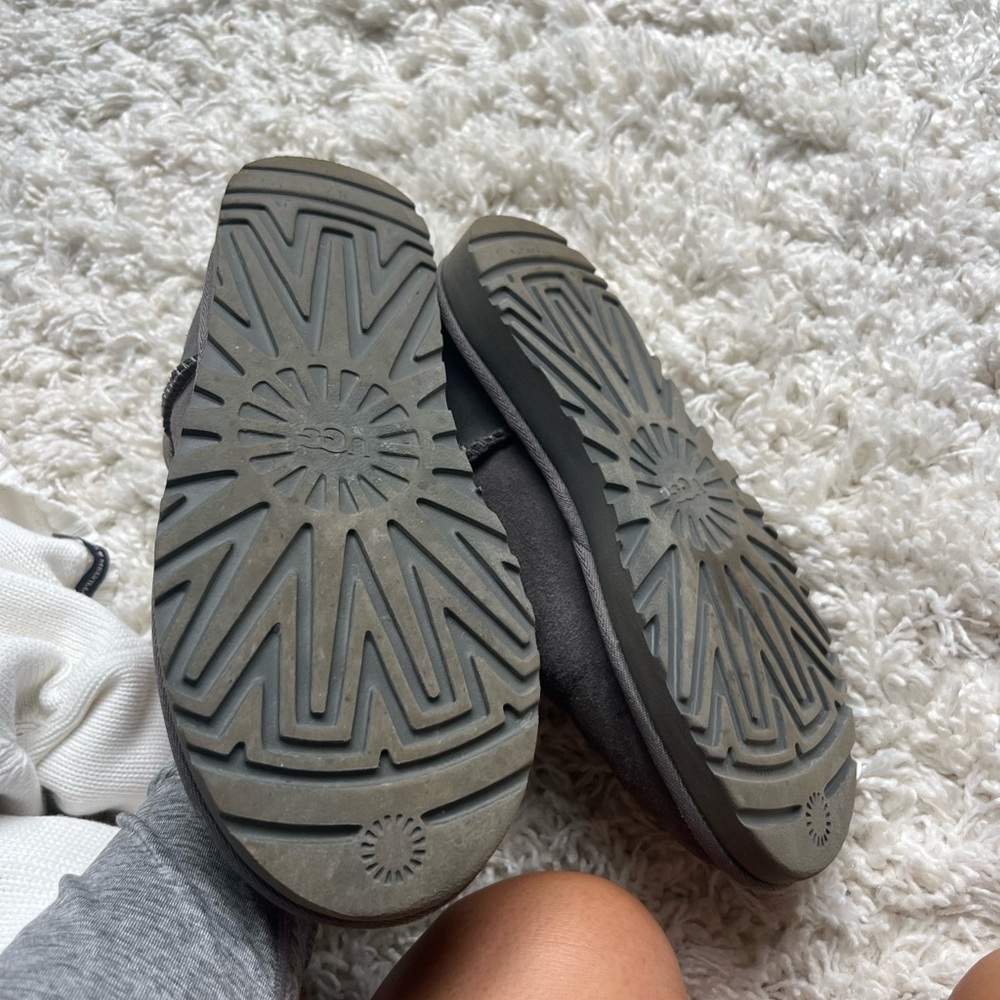 Uggs - image 3